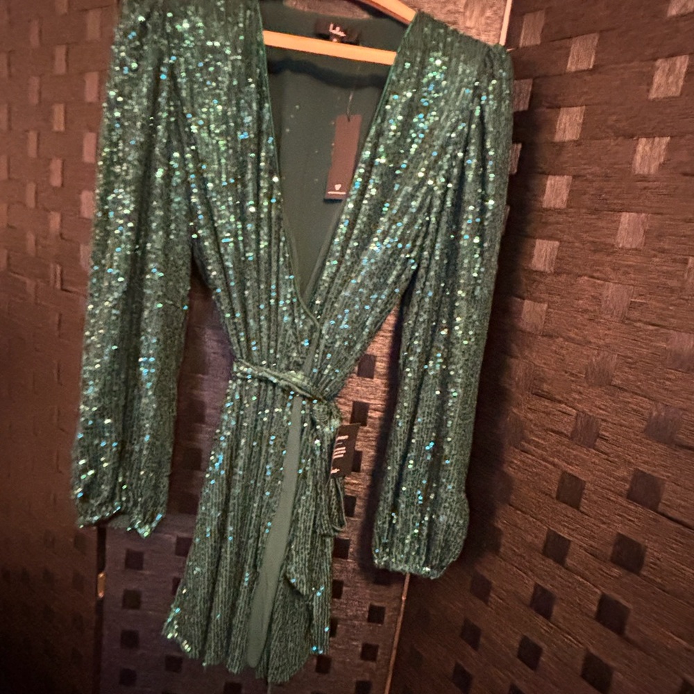 Lulu’s NWT Green Sequin Wrap Dress